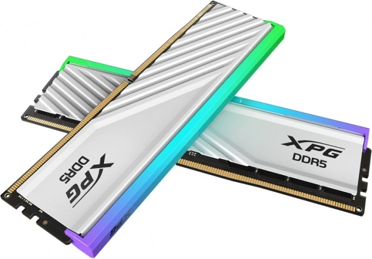 Stabilnost DDR5 zahvaljujoč PMIC in on-die ECC