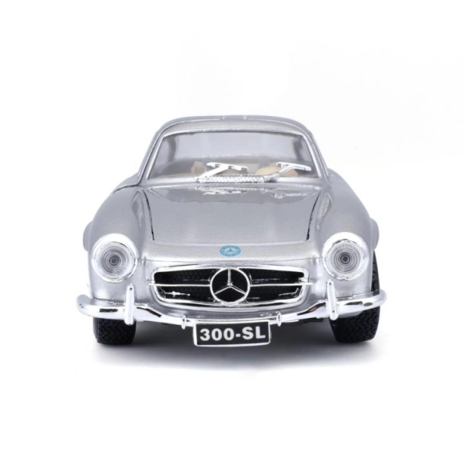 Bburago 1:24 Mercedes Benz 300SL srebrna 18-22023