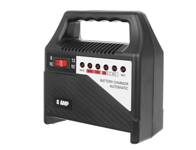 Polnilec za baterije 12V 6A