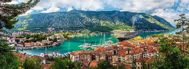 Očarljiv razgled na Kotor