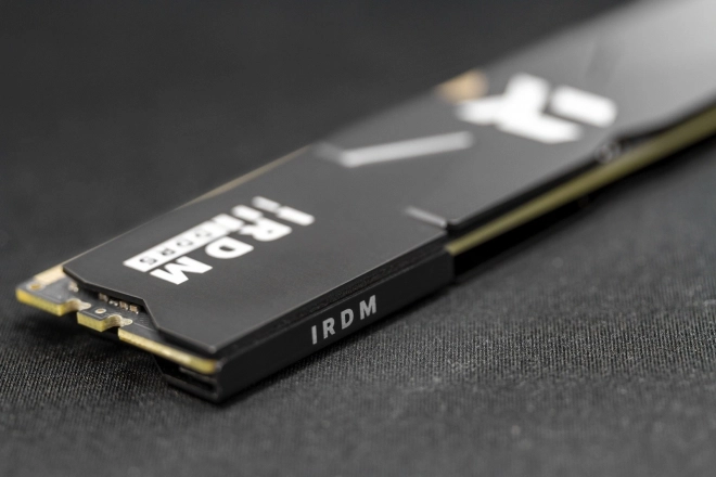 Pomnilnik IRDM DDR5 32GB 6800MHz CL34 Črna