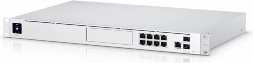 UniFi Dream Machine Pro – poslovni varnostni prehod in stikalo