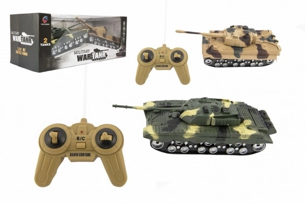 Dva RC tanki 1:32 z učinki