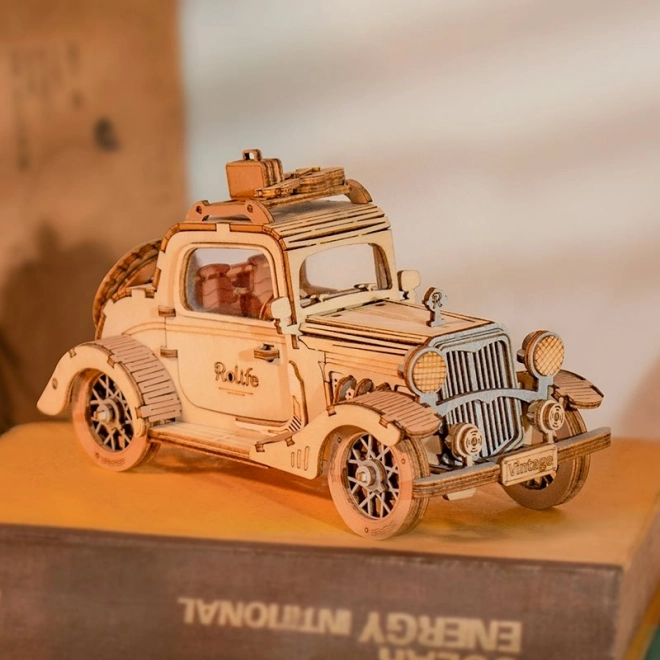Vintage avtomobil - sodobni 3D leseni puzzle