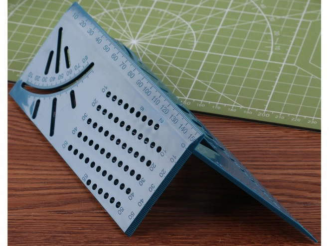 Univerzalni 3D japonski kotnik