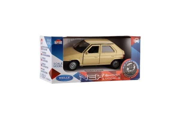 Auto Welly Škoda Favorit kov/plast 11cm 1:34 na prosti tek možnost 4 barv škatlica 15x7x7cm