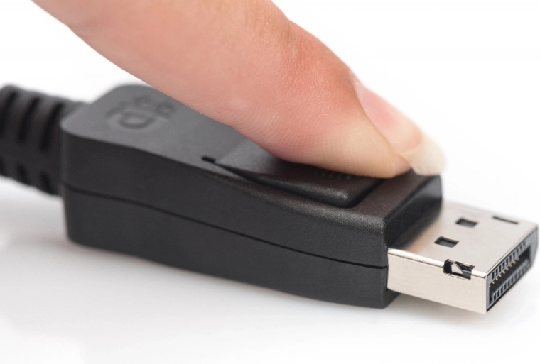 Konektorji z varovalom