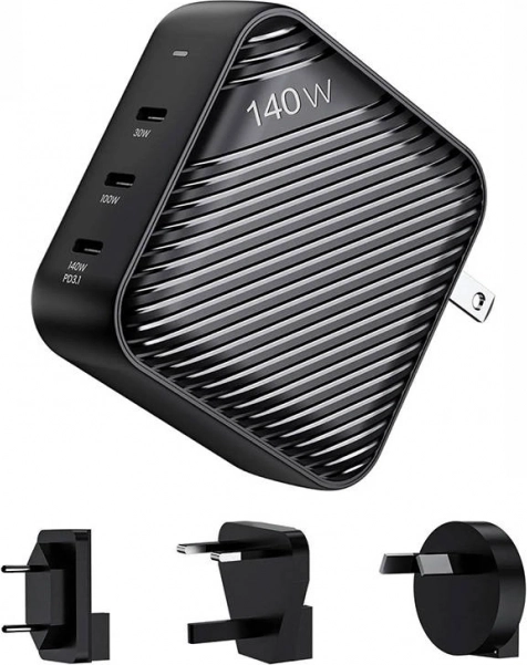 Stenska polnilna naprava INVZI GanHub 3x USB-C, 140 W s potovalnimi adapterji
