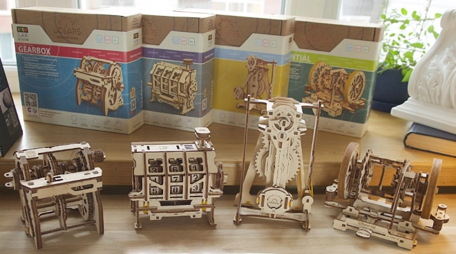 Ugears 3D sestavljanka - Računovodna blagajna 157 delov