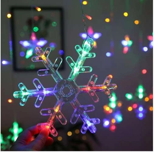 LED barvniško zaves s snežinkami in zvezdicami - 5 m, 138 LED