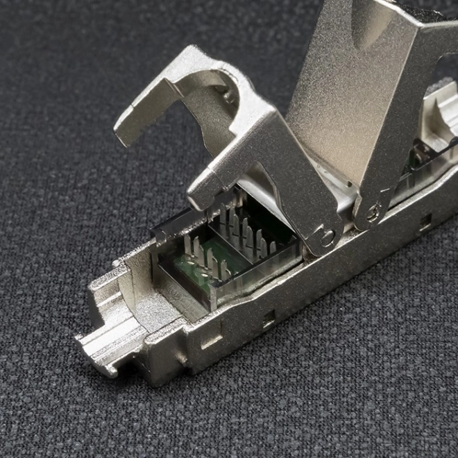 Brezorodni konektor RJ45 STP Cat6
