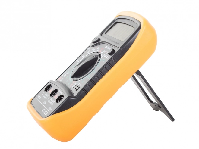 Digitalni multimeter za merjenje napetosti in toka