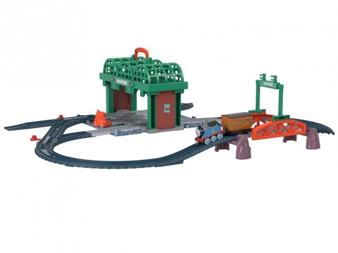 Fisher-Price Vlak Tomo in prijatelji Postaja Grodkov lokomotiva