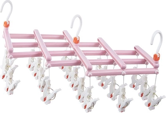 Vrtljiv kavelj z zaklepom