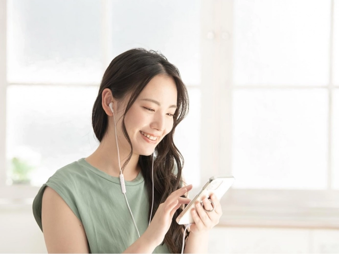 Upravljanje na kablu in takojšnje utišanje mikrofona