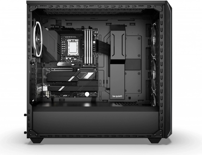 Prostor za velike komponente in enostavna montaža