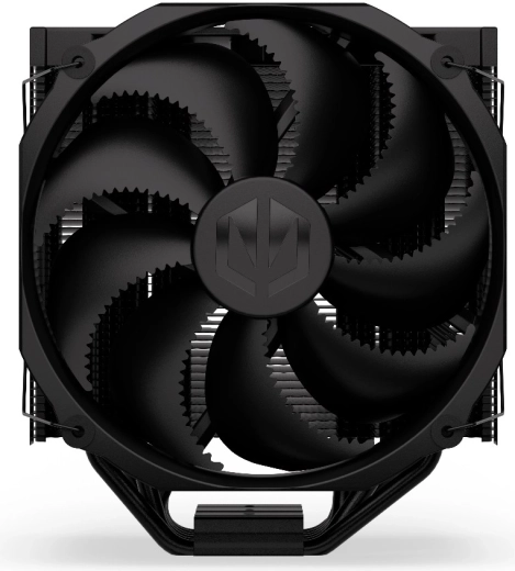Tih výkon zahvaljujoč ventilatorju Fluctus 140 PWM