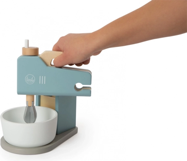 Realističen mešalnik 2v1 z vrtljivimi metlicami