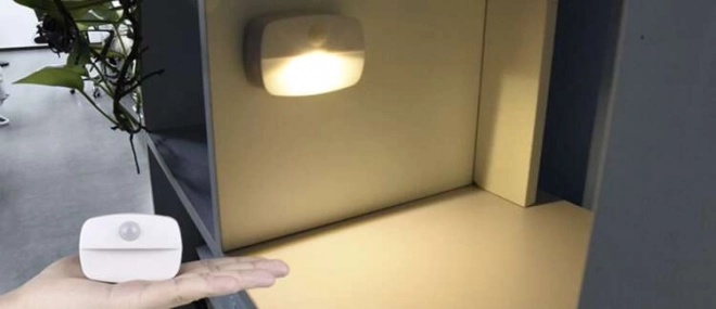 LED nočna svetilka s senzorjem gibanja Izoxis 24240