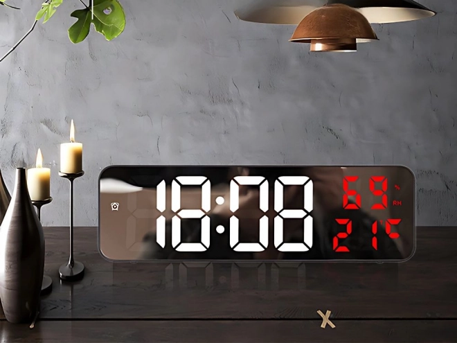 Elektronska digitalna ura s termometrom in budilko