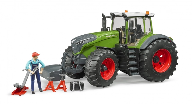 Bruder Traktor Fendt 1050 Vario s mehanikom in delavnimi orodji 1:16