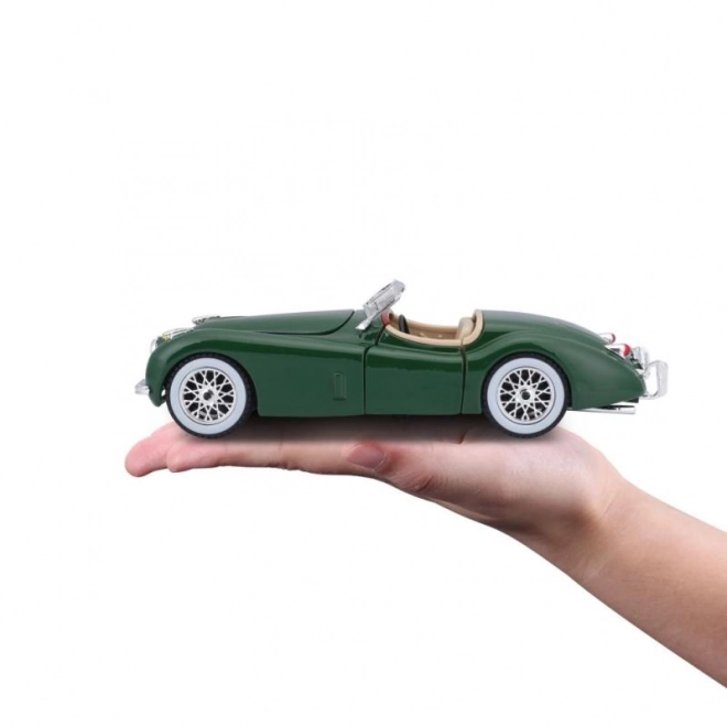 Bburago 1:24 Jaguar XK 120 Roadster (1951) zelena 18-22018