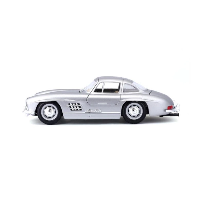 Bburago 1:24 Mercedes Benz 300SL srebrna 18-22023