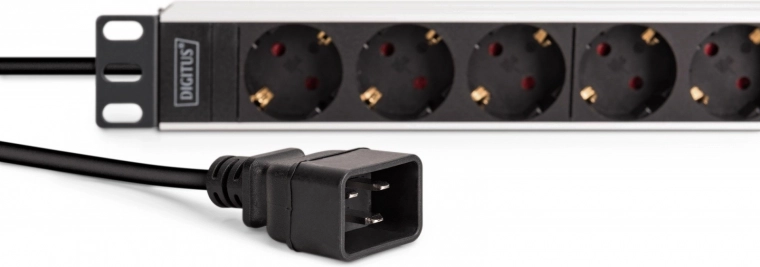 IEC C20 input for UPS connection
