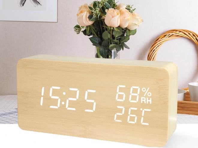 Sodobna elektronska budilka z USB