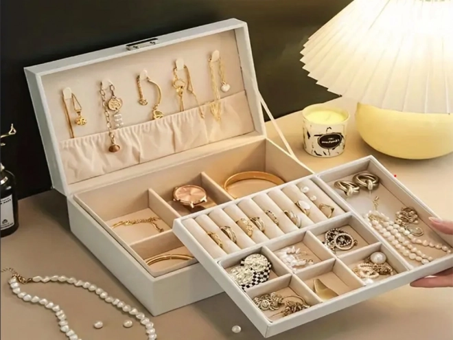 Organizator/nakitnica - elegantna škatlica