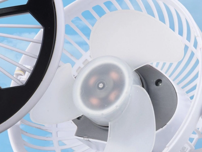 Namizni ventilator z LED lučko in sponko