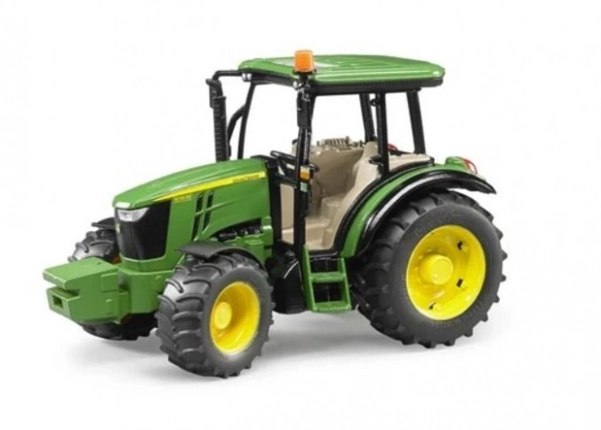 Bruder Traktor John Deere s prikolico