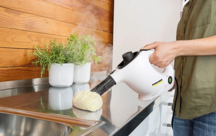 Kompakten in vedno pri roki