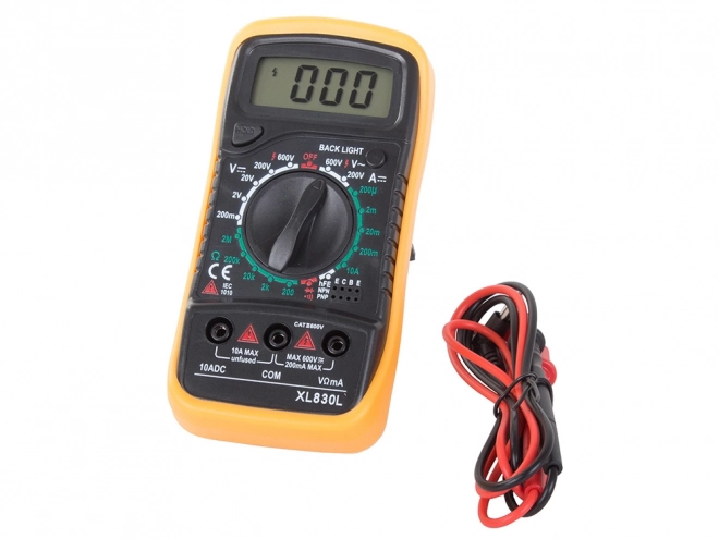 Digitalni multimeter za merjenje napetosti in toka