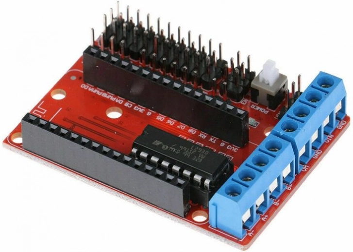 Visokozmogljiv izhodni tok