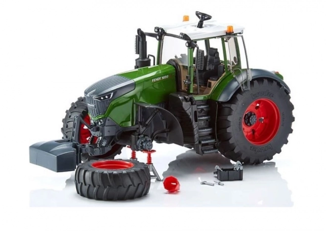 Bruder Traktor Fendt 1050 Vario s mehanikom in delavnimi orodji 1:16