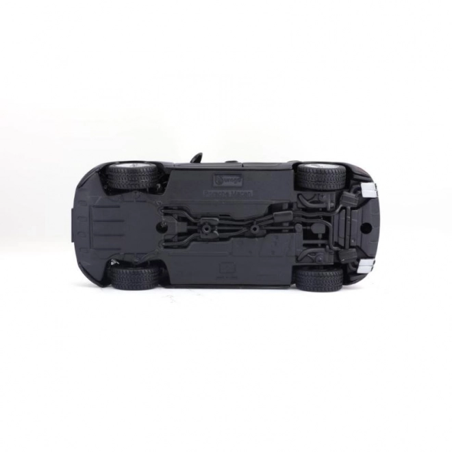 Bburago 1:24 Porsche Macan črna 18-21077