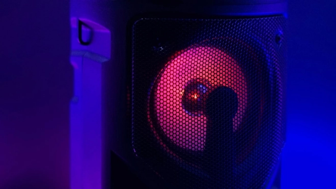 Bluetooth zvočnik Harmony s funkcijo karaoke