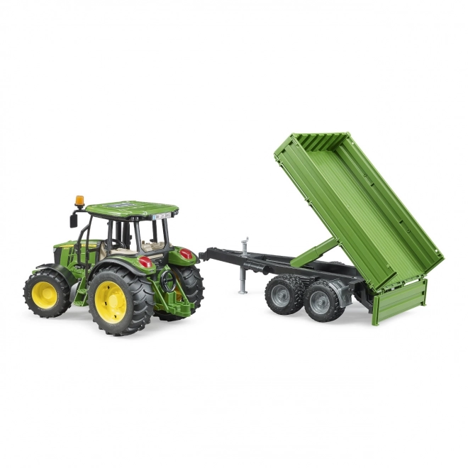 Bruder Traktor John Deere s prikolico