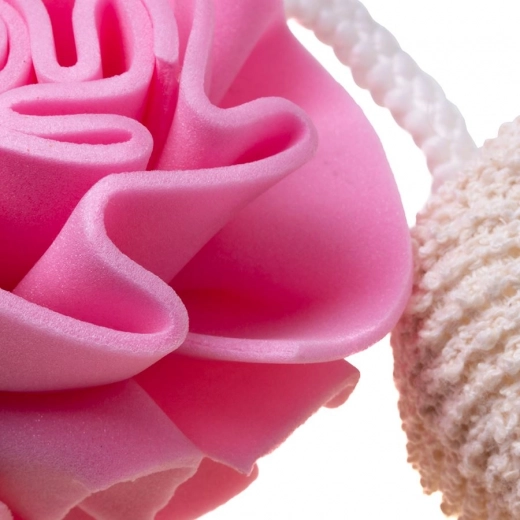 Nežen piling in bogata pena