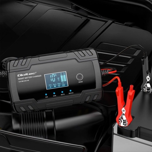 Velik LCD zaslon in večnačinski način 12V/24V