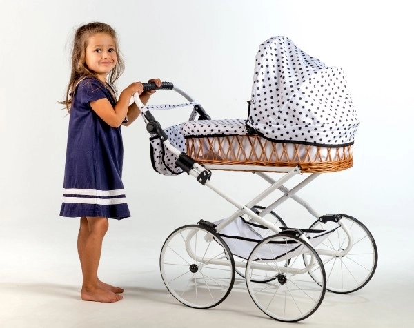 Voziček Monika RETRO protinovan bel konstrukcija bel z pikami višina ročaja 76cm nastavljiv