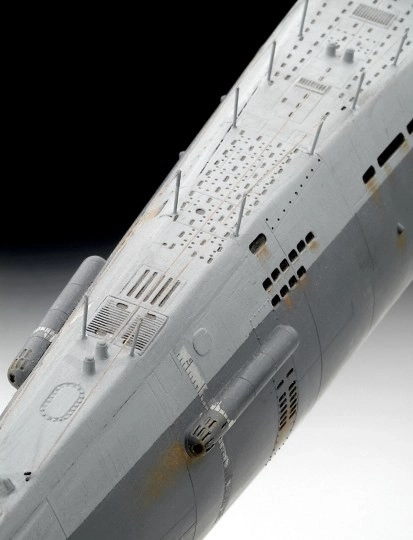 Plastični model nemške podmornice TYPE XXI 1/144