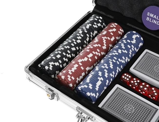 Poker - komplet 300 žetonov v HQ kovčku