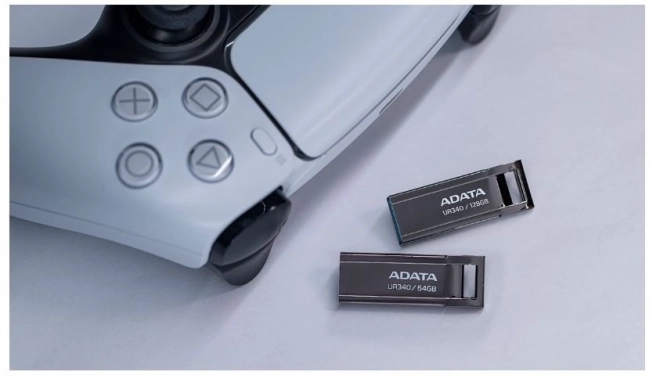 UR340 64GB USB3.2 Gen1 Flash disk črn