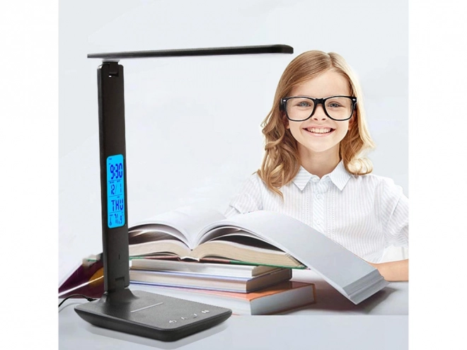 Moderna šolska pisalna svetilka z USB in Qi polnilnikom