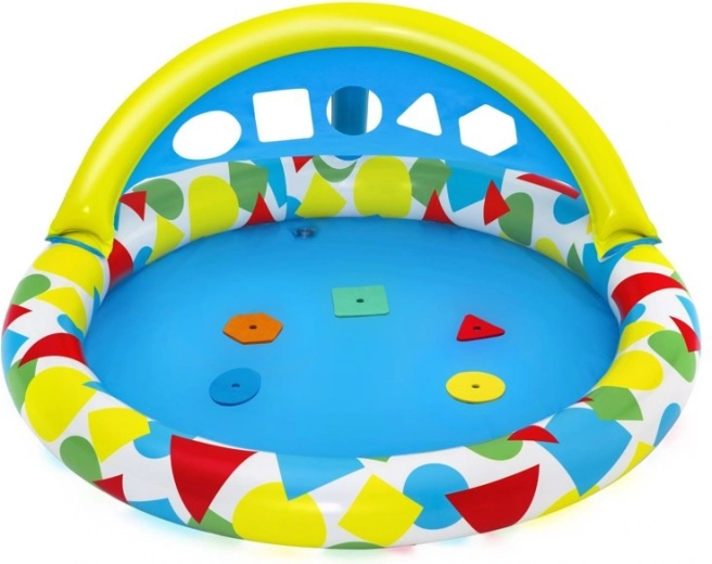 Učenje skozi igro: razvrščevalnik oblik v strešici