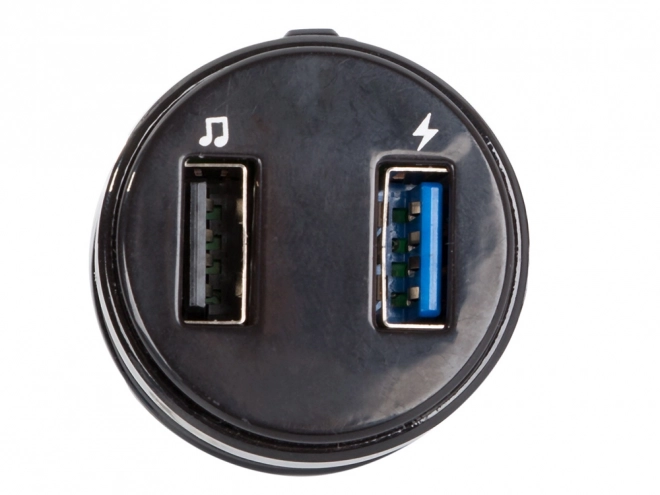 Večfunkcijski FM oddajnik za avto z Bluetooth