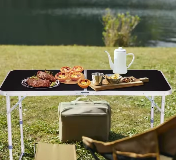 Zložljiva kamping miza z nastavljivo višino 120x60 cm črna