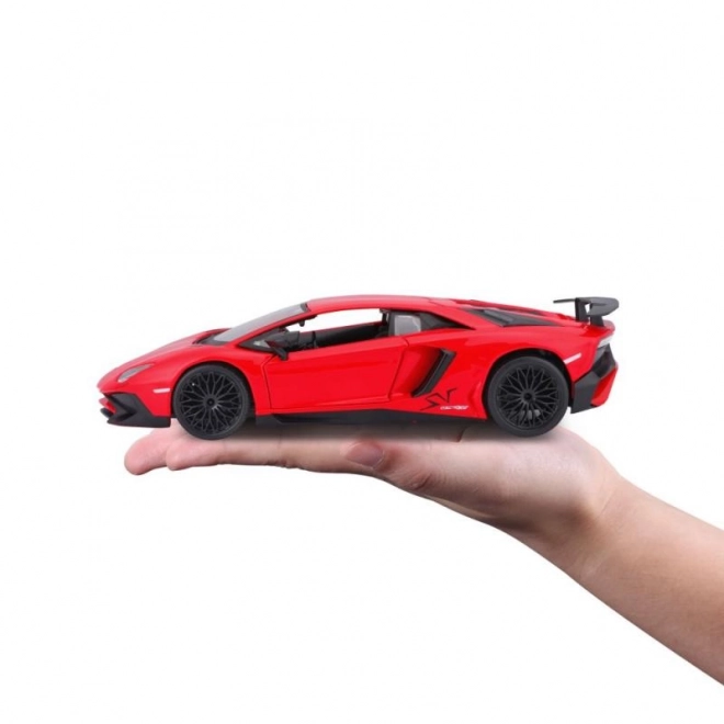 Kovinski model Bburago Lamborghini Aventador rdeč 1:24